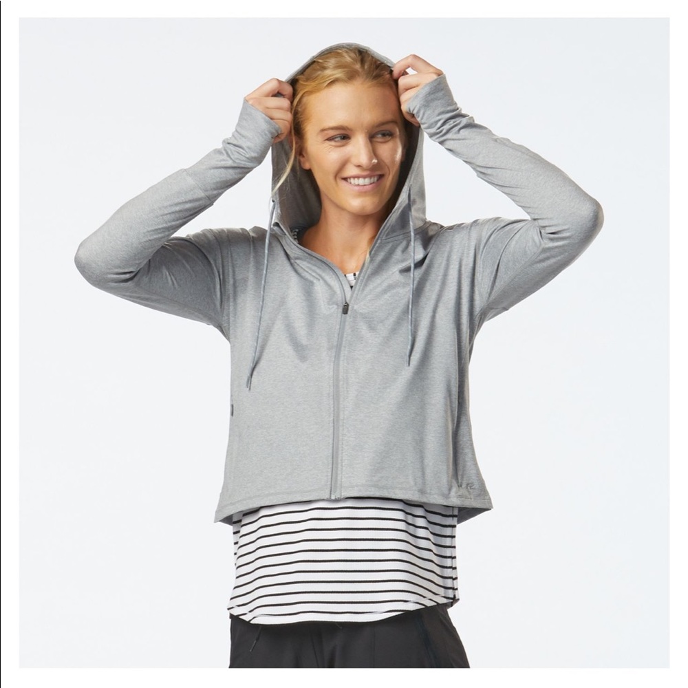 R Gear Cover Story Crop Hoodie -Road Runner Sports